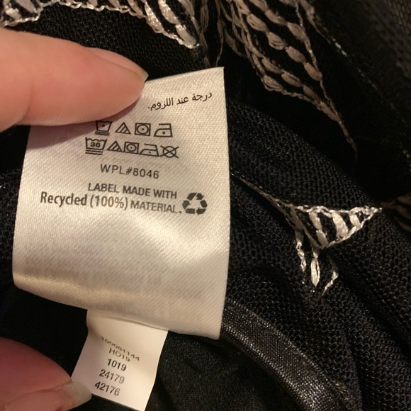 New Alfani Dots long sleeve top size Large black silver shiny sheer - Picture 9 of 9